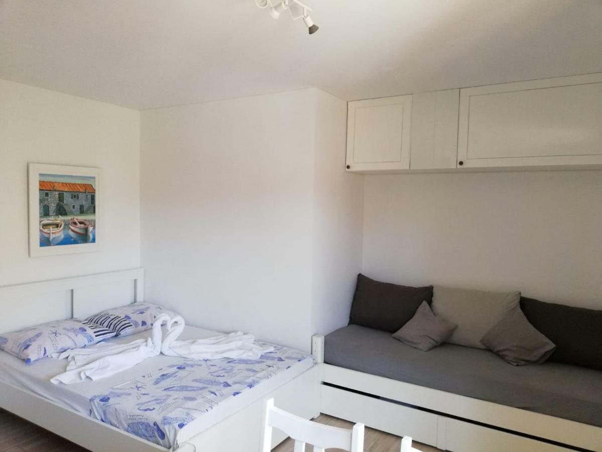 Apartman Jela Σίμπενικ Εξωτερικό φωτογραφία