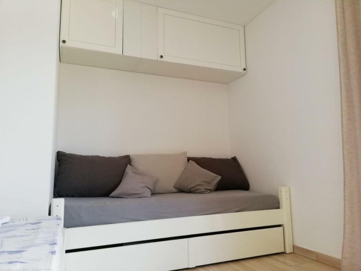 Apartman Jela Σίμπενικ Εξωτερικό φωτογραφία